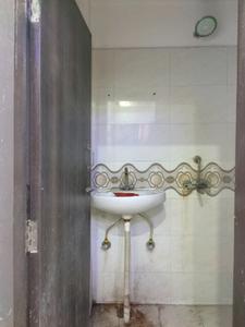 Common Bathroom Image of 550 Sq.ft 1 BHK Apartment / Flat for sale in Sector 73 Noida for Rs. 2140000
