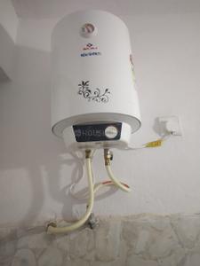 Bathroom Image of 950 Sq.ft 2 BHK Independent House for rent in Abids Hyderabad for Rs. 28000