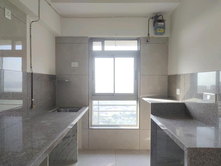 Gurukrupa Marina Enclave Wings Q And R With Kindergarten Phase IV Main Image 1