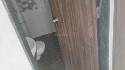 Bathroom Image of 900 Sq.ft 1 BHK Apartment / Flat for rent in Ravinanda Skylights, Wagholi Pune for Rs. 16000