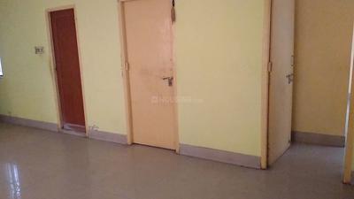 Living Room Image of 900 Sq.ft 2 BHK Apartment / Flat for rent in Ganguly Bagan Kolkata for Rs. 15000