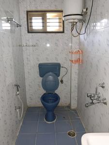 Common Bathroom Image of 800 Sq.ft 2 BHK Builder Floor for rent in Bellandur Bengaluru for Rs. 40000