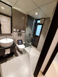Bathroom Image of 1051 Sq.ft 3 BHK Apartment / Flat for sale in Kalpataru Vivant South Wing B, Andheri East Mumbai for Rs. 33000000