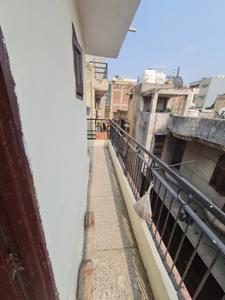 Balcony Image of 920 Sq.ft 3 BHK Builder Floor for rent in Model Town New Delhi for Rs. 22000