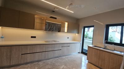 Kitchen Image of 4500 Sq.ft 4 BHK Apartment / Flat for sale in Green Park Extension New Delhi for Rs. 150000000