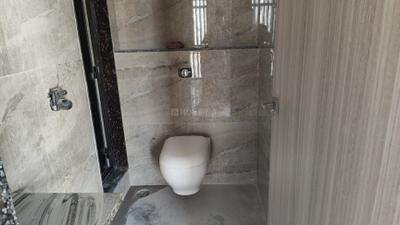 Bathroom Image of 550 Sq.ft 1 BHK Apartment / Flat for rent in Paradigm Antalya, Jogeshwari West Mumbai for Rs. 47000