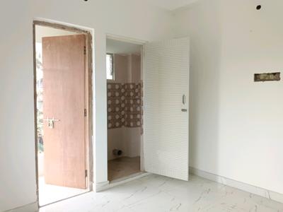 Bedroom Image of 700 Sq.ft 2 BHK Builder Floor for sale in Sarsuna Kolkata for Rs. 2200000