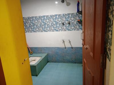 Bathroom Image of 600 Sq.ft 1 BHK Apartment / Flat for rent in Jagir Ammapalayam Salem for Rs. 8000