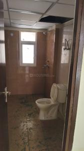 Bathroom Image of 1574 Sq.ft 3 BHK Apartment / Flat for sale in Amrapali Heartbeat City IV, Sector 107 Noida for Rs. 17200000