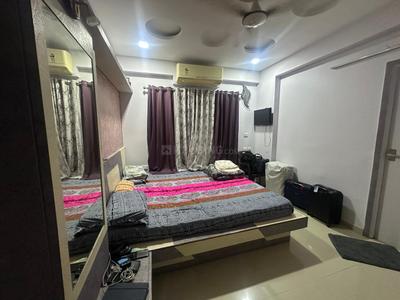 Bedroom Image of 2250 Sq.ft 3 BHK Apartment / Flat for rent in Bodakdev Ahmedabad for Rs. 55000