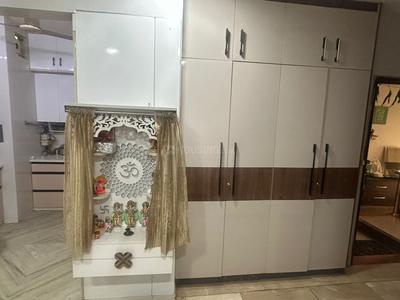 Bedroom Image of 1600 Sq.ft 3 BHK Builder Floor for sale in Ramesh Nagar New Delhi for Rs. 27500000