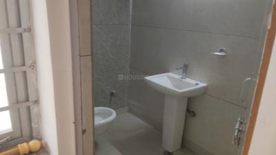 Image of 1600 Sq.ft 3 BHK Apartment / Flat for rent in Golden Titanium Heights, Sector 12 Dwarka, New Delhi for Rs. 41000
