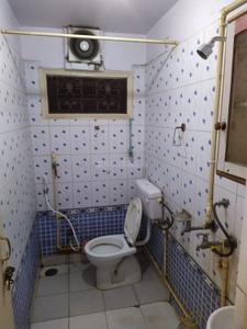 Bathroom Image of 850 Sq.ft 2 BHK Apartment / Flat for rent in Patel Nagar Gwalior for Rs. 20000
