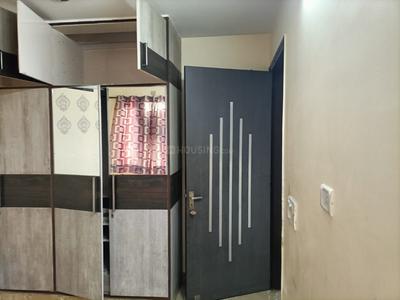 Bedroom Image of 850 Sq.ft 2 BHK Builder Floor for rent in Preet Vihar New Delhi for Rs. 16000