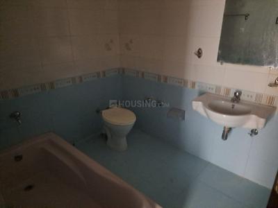 Bathroom Image of 1800 Sq.ft 4 BHK Villa for rent in Sunpharma Road Vadodara for Rs. 21000