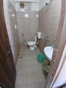 Bathroom Image of 645 Sq.ft 2 BHK Apartment / Flat for sale in RajLaxmi Estate, Rau Indore for Rs. 2675000
