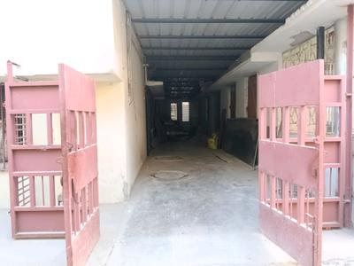 Car Garage Image of 4000 Sq.ft 8 BHK Independent House for sale in Behala Kolkata for Rs. 16500000