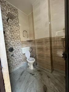 Bathroom Image of 1000 Sq.ft 1.5 BHK Builder Floor for rent in Villa Alpha 2, Alpha II Greater Noida for Rs. 18000