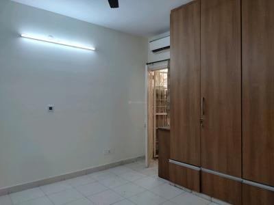 Bedroom Image of 1800 Sq.ft 4 BHK Apartment / Flat for rent in Sarita Vihar New Delhi for Rs. 75000