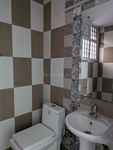 Bathroom Image of 2000 Sq.ft 3 BHK Builder Floor for rent in Unitech Residency Greens, Sector 46 Gurgaon for Rs. 75000