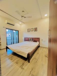 Bedroom Image of 2231 Sq.ft 3 BHK Apartment / Flat for rent in Ambawadi Ahmedabad for Rs. 48000