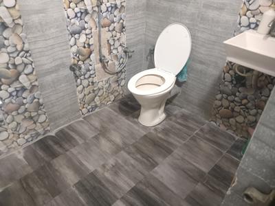 Goyal Complex Bathroom Three 4