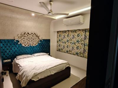 Bedroom Image of 850 Sq.ft 2 BHK Apartment / Flat for rent in Raheja Complex, Andheri West Mumbai for Rs. 110000
