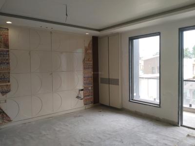 Bedroom Image of 4180 Sq.ft 4 BHK Builder Floor for sale in Model Town New Delhi for Rs. 80000000
