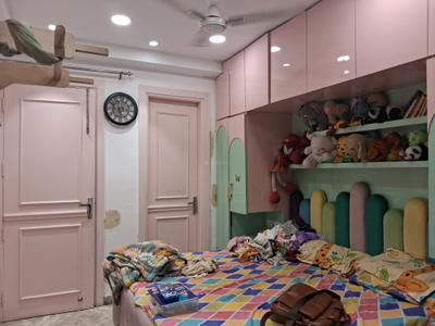 Bedroom Image of 1350 Sq.ft 3 BHK Builder Floor for sale in Mansarover Garden New Delhi for Rs. 25000000