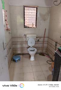 Bathroom Image of 800 Sq.ft 2 BHK Apartment / Flat for sale in Kumar Picasso, Hadapsar Pune for Rs. 7000000