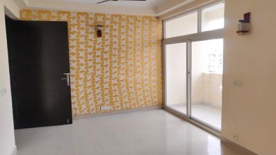 Living Room Image of 950 Sq.ft 2 BHK Apartment / Flat for sale in Amrapali Silicon City, Sector 76 Noida for Rs. 10500000