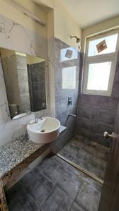 Bathroom Image of 2077 Sq.ft 3 BHK Apartment / Flat for sale in Umang Winter Hills, Sector 77 Gurgaon for Rs. 21000000