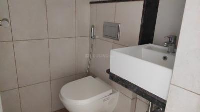 Bathroom Image of 550 Sq.ft 1 BHK Apartment / Flat for sale in Godrej Green Vistas, Mahalunge Pune for Rs. 5300000