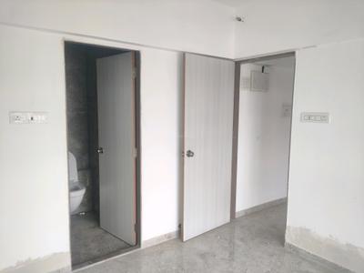 Bedroom Image of 1050 Sq.ft 2 BHK Apartment / Flat for rent in Runwal Chestnut, Mulund West Mumbai for Rs. 69000