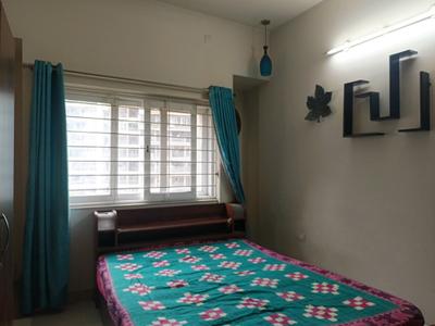 Bedroom Image of 1000 Sq.ft 2 BHK Apartment / Flat for rent in Amanora Aspire Towers, Hadapsar Pune for Rs. 40000