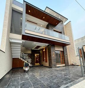 Image of 3000 Sq.ft 3.5 BHK Villa for sale in Shankar Nagar, Raipur for Rs. 11500000