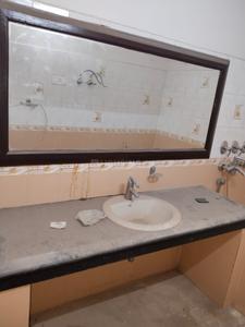 Bathroom Image of 2800 Sq.ft 5 BHK Villa for sale in Ansal Chiranjiv Vihar, Shastri Nagar Ghaziabad for Rs. 14500000