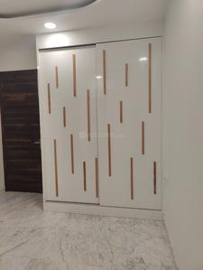 Bedroom Image of 790 Sq.ft 2 BHK Builder Floor for sale in Shalimar Bagh New Delhi for Rs. 12400000