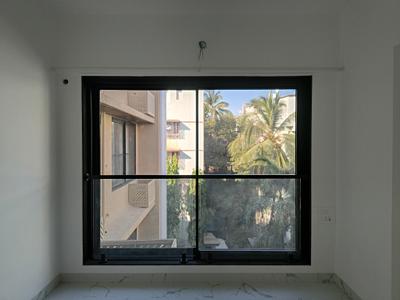Bedroom Image of 700 Sq.ft 2 BHK Apartment / Flat for rent in Vile Parle East Mumbai for Rs. 95000