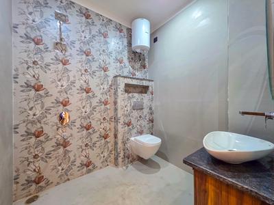 Bathroom Image of 1500 Sq.ft 3 BHK Apartment / Flat for sale in Sahastradhara Road Dehradun for Rs. 10000000