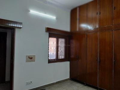 Bedroom Image of 1400 Sq.ft 2 BHK Builder Floor for rent in Karkardooma New Delhi for Rs. 30000