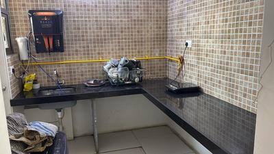 Kitchen Image of 1200 Sq.ft 2 BHK Apartment / Flat for rent in Vaishno Devi Circle Ahmedabad for Rs. 32000