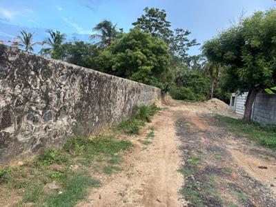 Image of 16800 Sq.ft Residential Plot / Land for sale in Uthandi, Chennai for Rs. 59500000