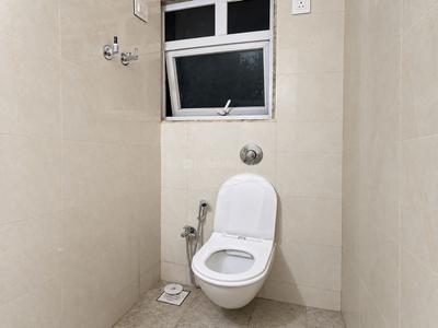 Bathroom Image of 500 Sq.ft 1 BHK Apartment / Flat for rent in Mehta Arihant Tower, Dadar West Mumbai for Rs. 70000