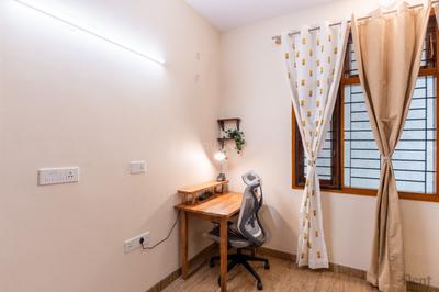 Bedroom Image of 1200 Sq.ft 2 BHK Apartment / Flat for rent in Richmond Town Bengaluru for Rs. 80000