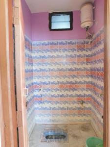Bathroom Image of 1250 Sq.ft 2 BHK Builder Floor for rent in Old Bowenpally Secunderabad for Rs. 13000
