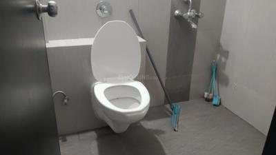 Down Town Cheryl Bathroom One 3