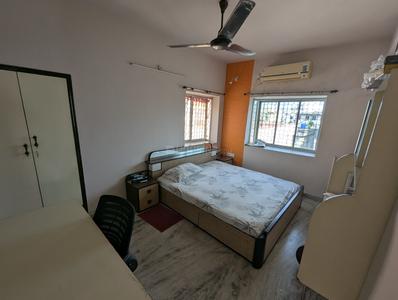 Bedroom Image of 2200 Sq.ft 4 BHK Apartment / Flat for sale in Bangur Avenue Kolkata for Rs. 12400000