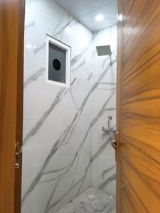 Common Bathroom Image of 1400 Sq.ft 3 BHK Builder Floor for sale in Indirapuram Ghaziabad for Rs. 11800000