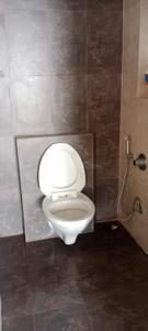 Bathroom Image of 680 Sq.ft 1 BHK Apartment / Flat for rent in Sheth Beverly Hills, Hinjawadi Pune for Rs. 21000